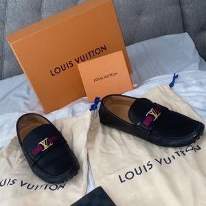 Authentic LOUIS VUITTON Men Shoes Size 8.5 US
